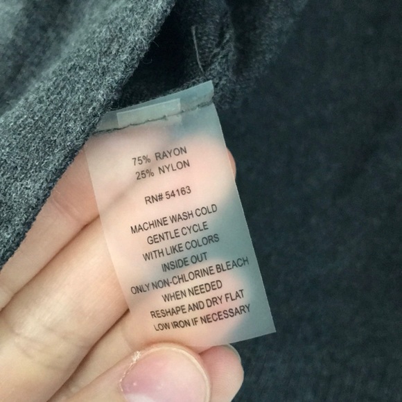 Calvin Klein cropped cardigan, size small - Picture 5 of 7